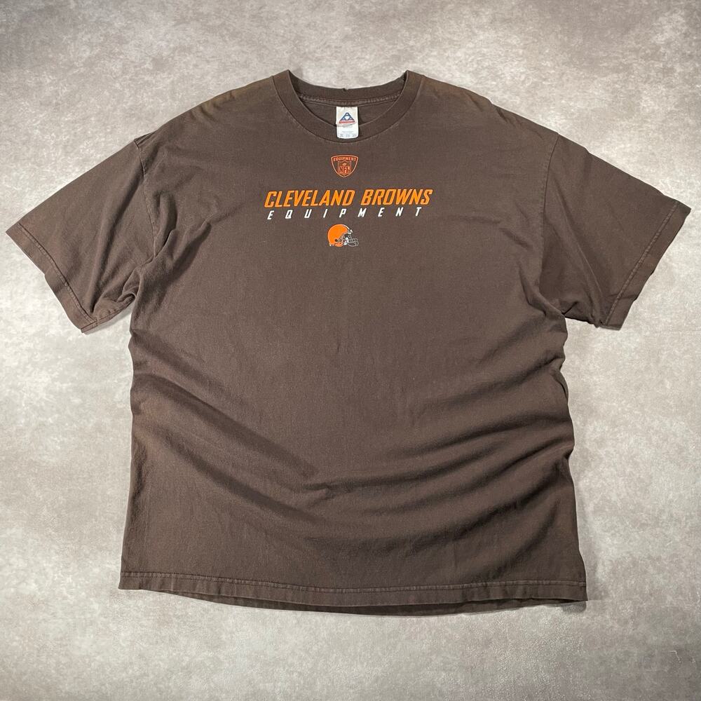 Vintage NFL Cleveland Browns Football Equipment T-shirt